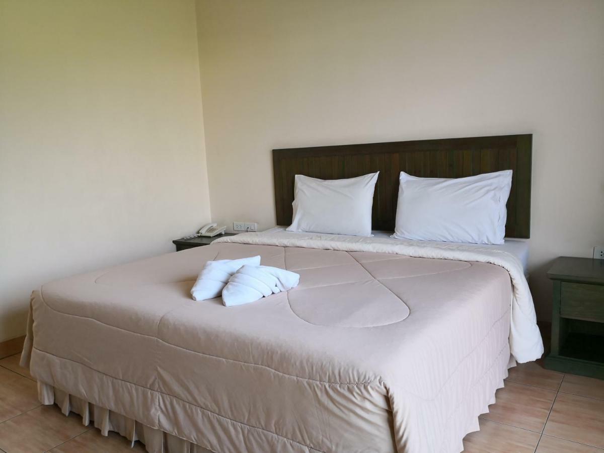 הואה הין Baan Suksiri Hotel מראה חיצוני תמונה